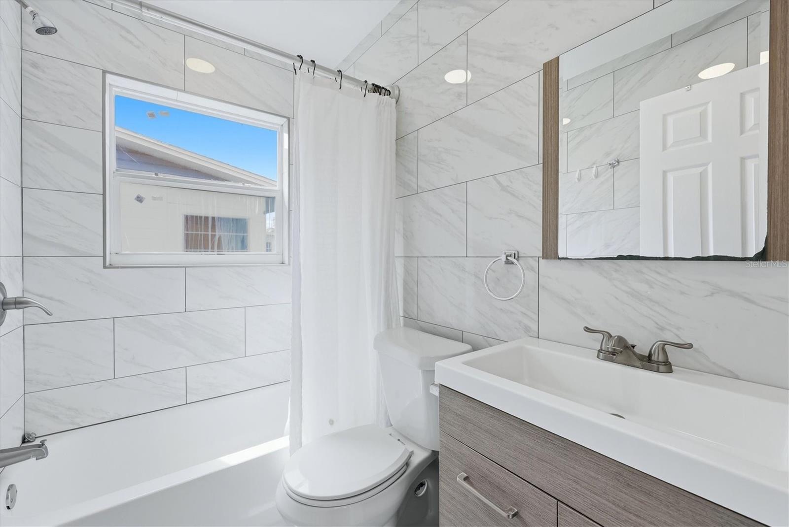 12125 MARGARITA AVE — photo 17