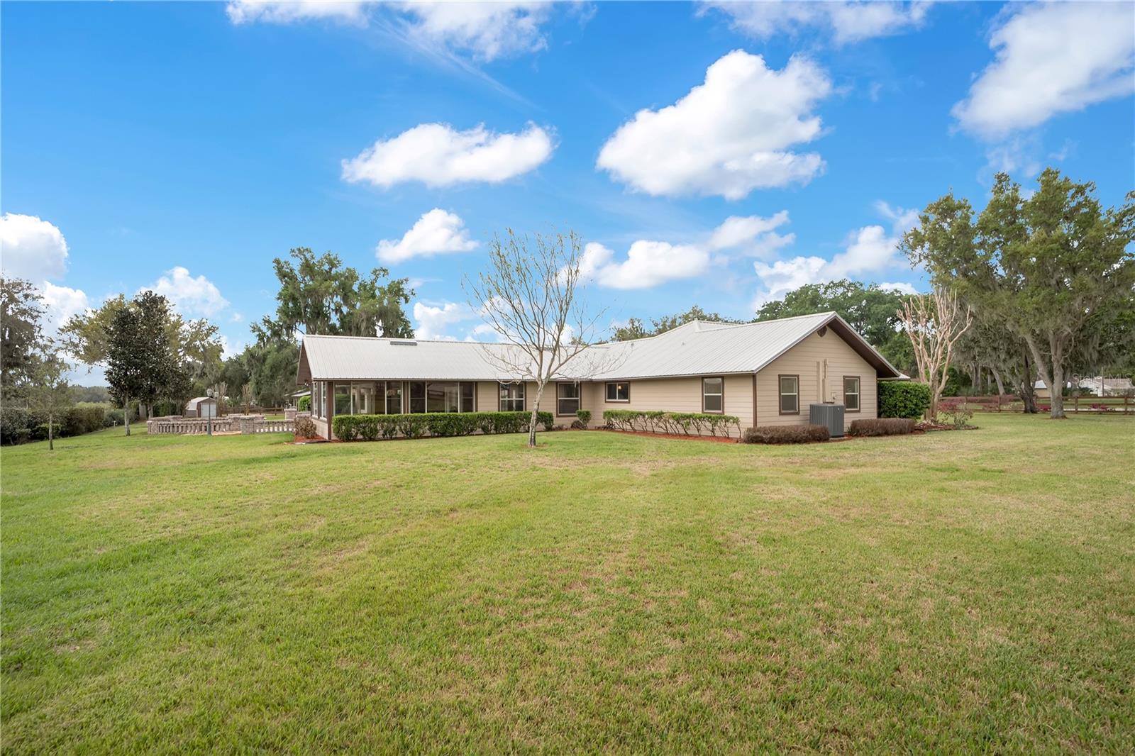 1401 BUELL CT — photo 42