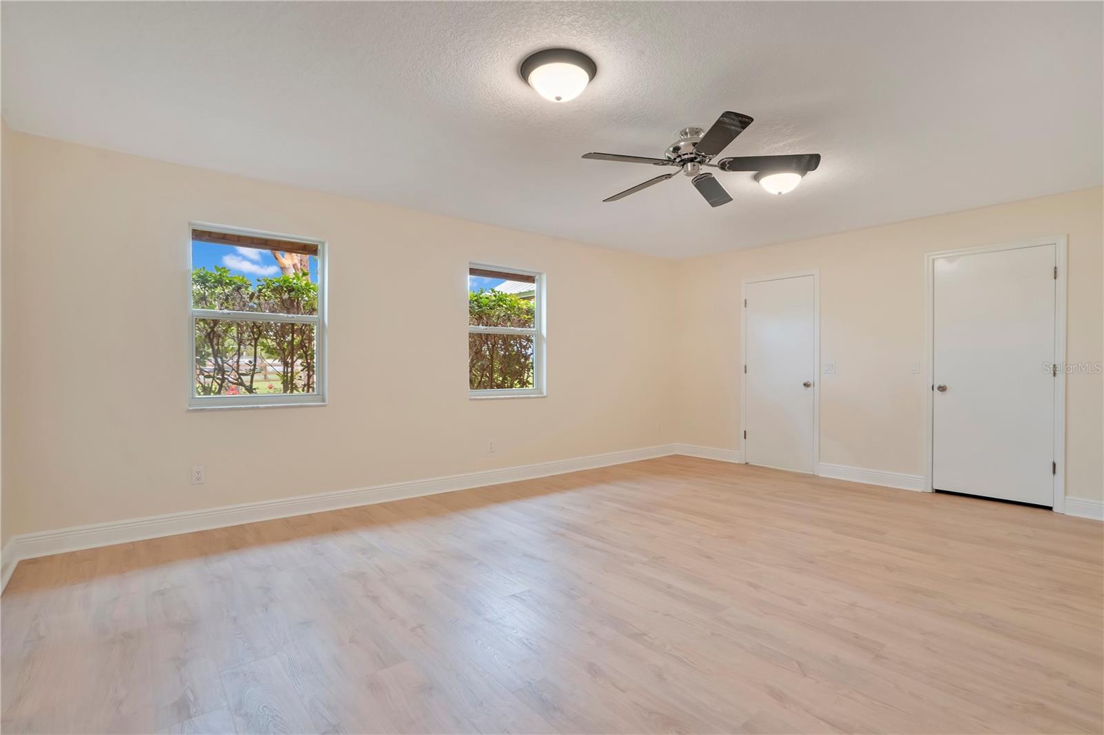 1401 BUELL CT — photo 34