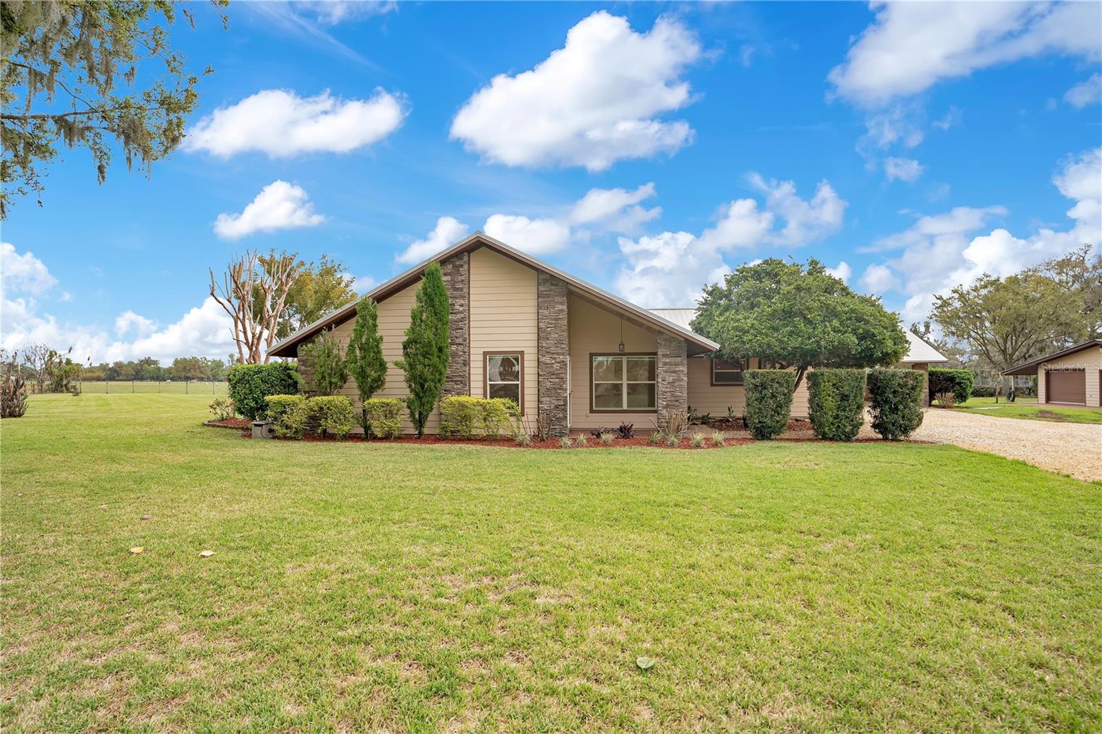 1401 BUELL CT — photo 4