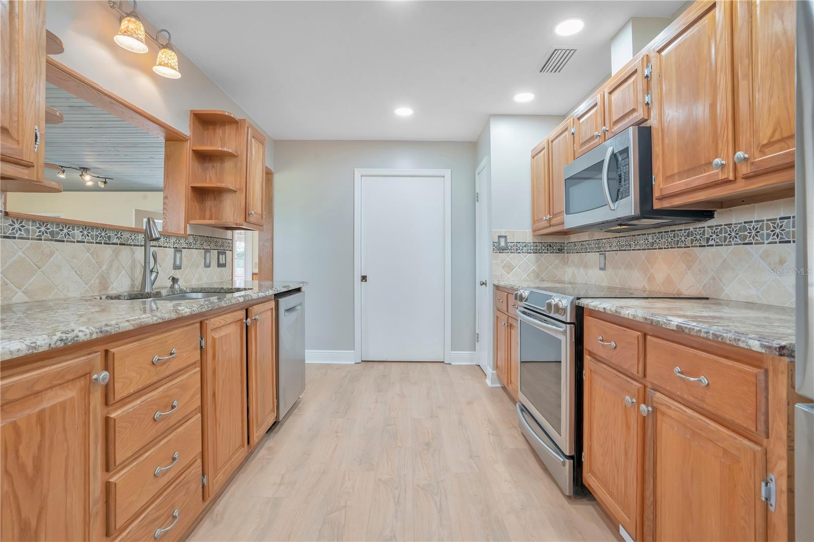 1401 BUELL CT — photo 13