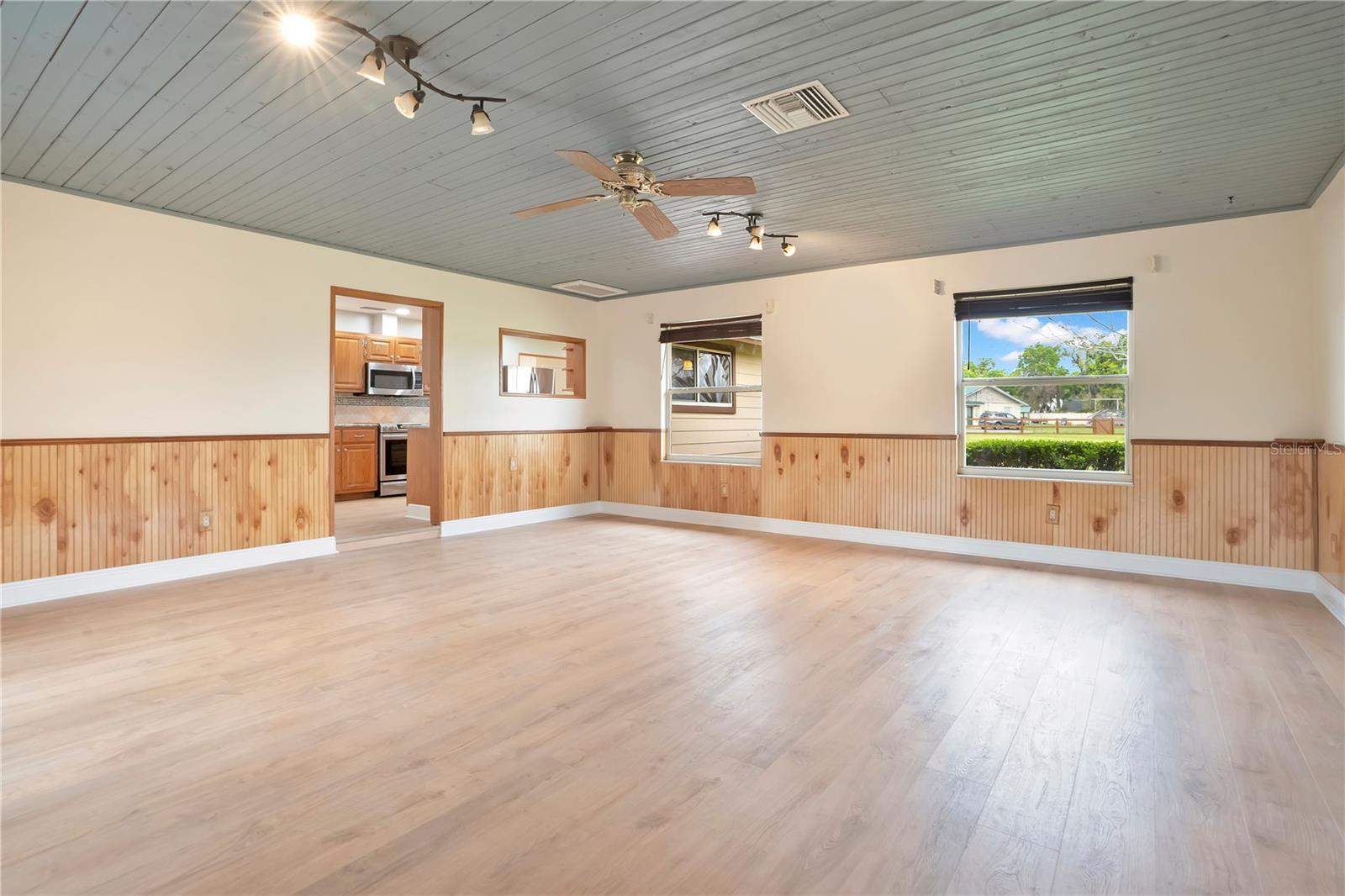 1401 BUELL CT — photo 16