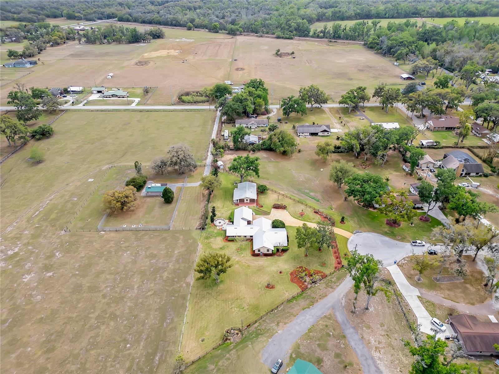 1401 BUELL CT — photo 75