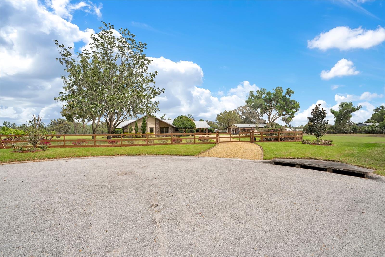 1401 BUELL CT — photo 46