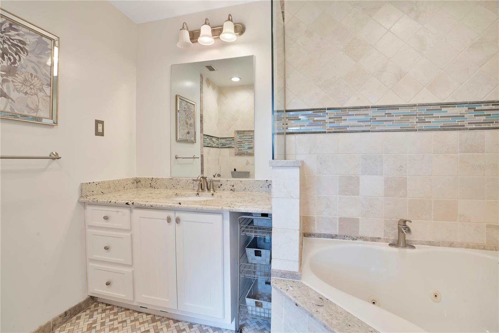 1401 BUELL CT — photo 32