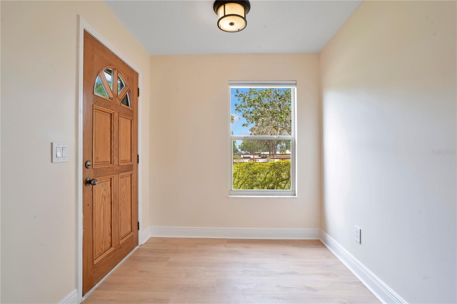 1401 BUELL CT — photo 5