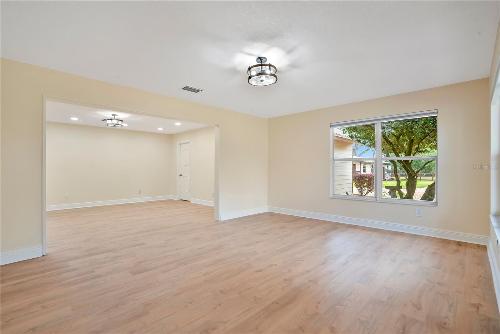1401 BUELL CT — photo 10