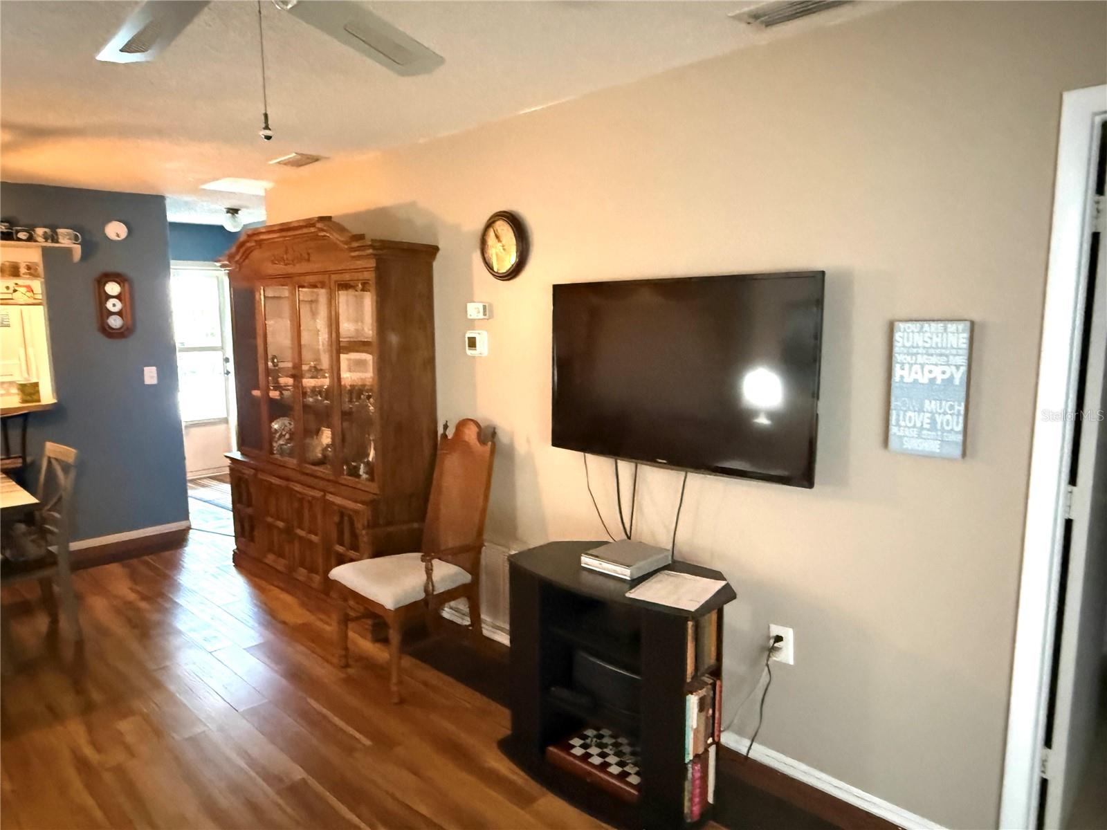 390 301 BLVD W #8A — photo 7