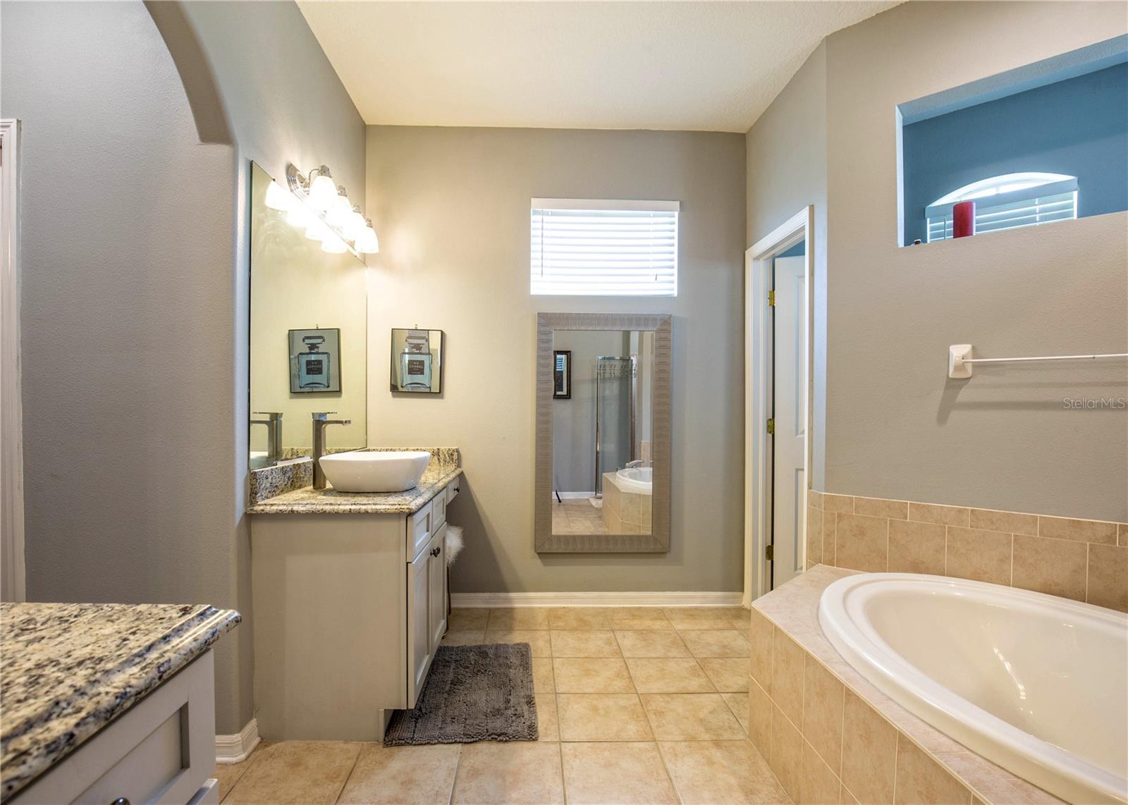 1422 TAWNYBERRY CT — photo 18