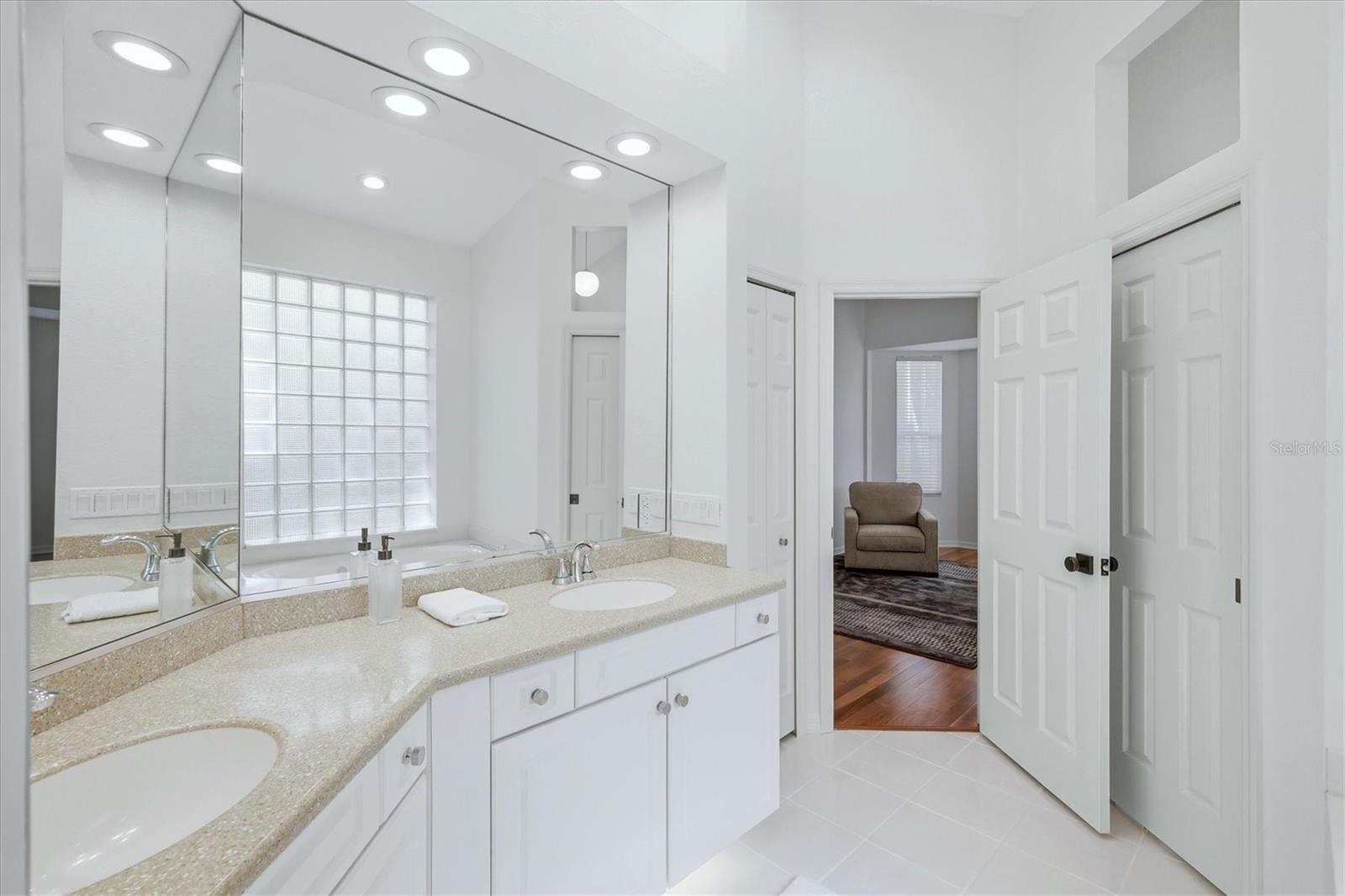 7904 HAMPTON CT — photo 20