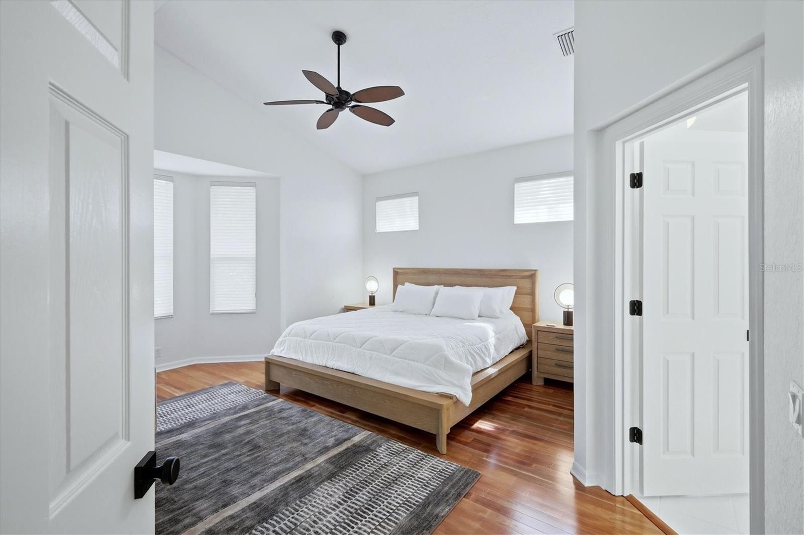 7904 HAMPTON CT — photo 17