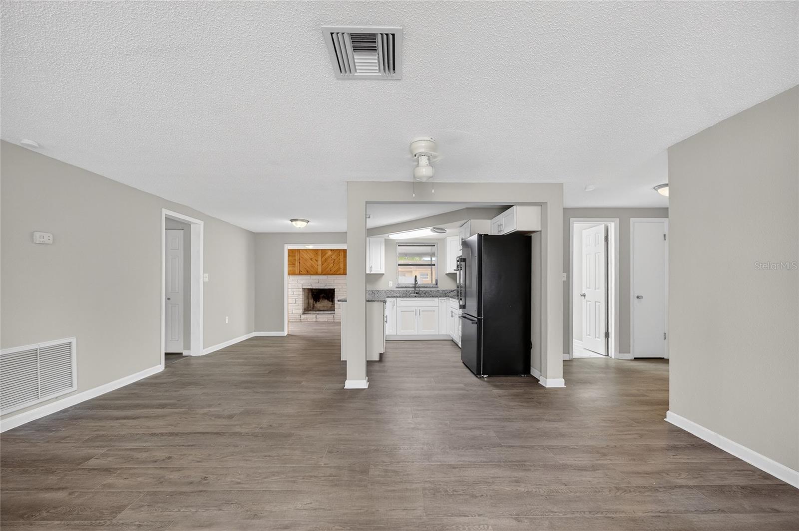 1012 PRESCOTT LN — photo 9