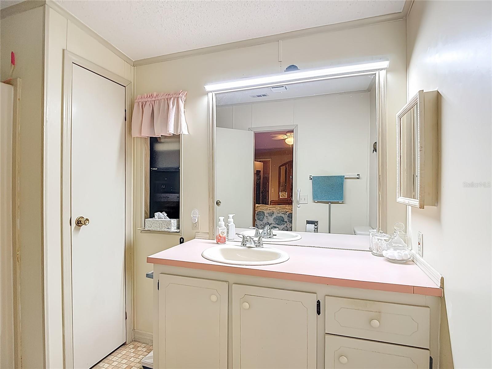 10321 MARINETTE AVE — photo 29