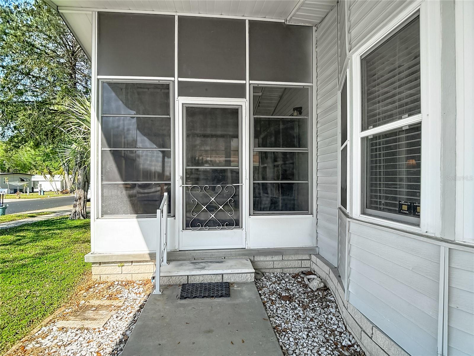 10321 MARINETTE AVE — photo 32