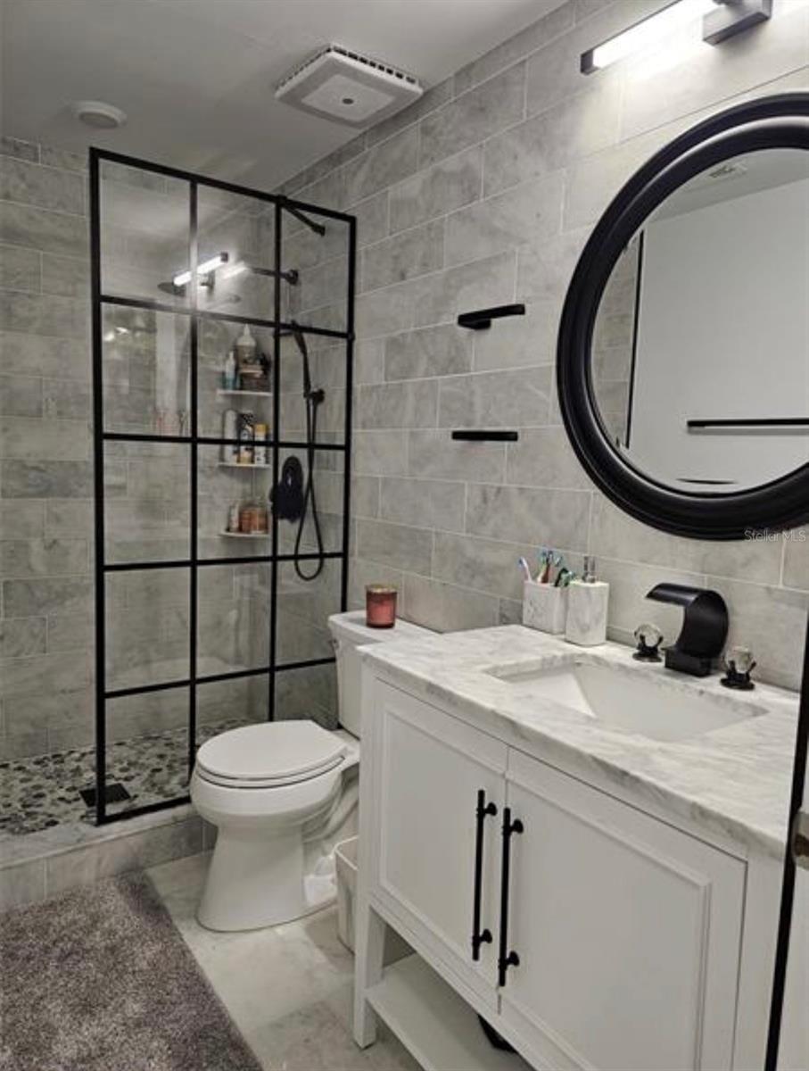 4393 FENNWOOD CT — photo 22