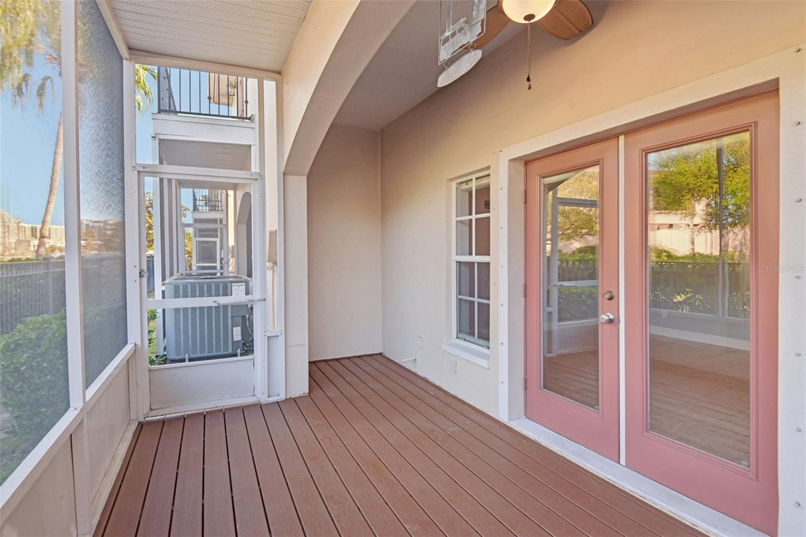300 VALENCIA CIR — photo 38