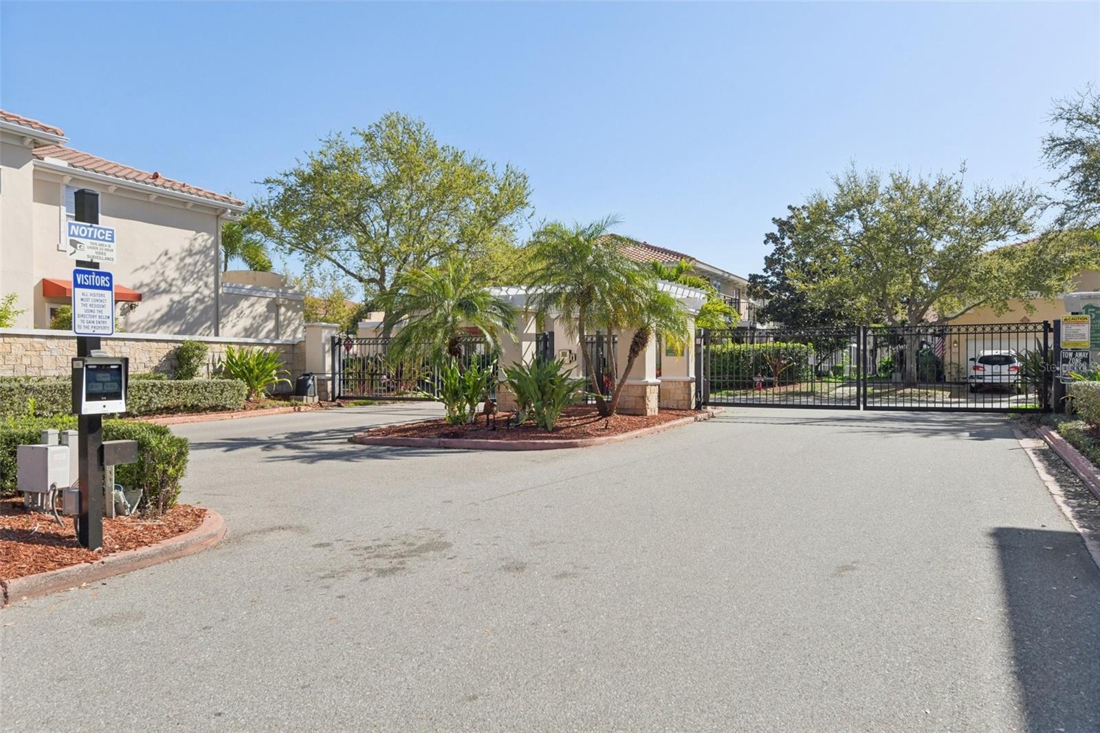 300 VALENCIA CIR — photo 40