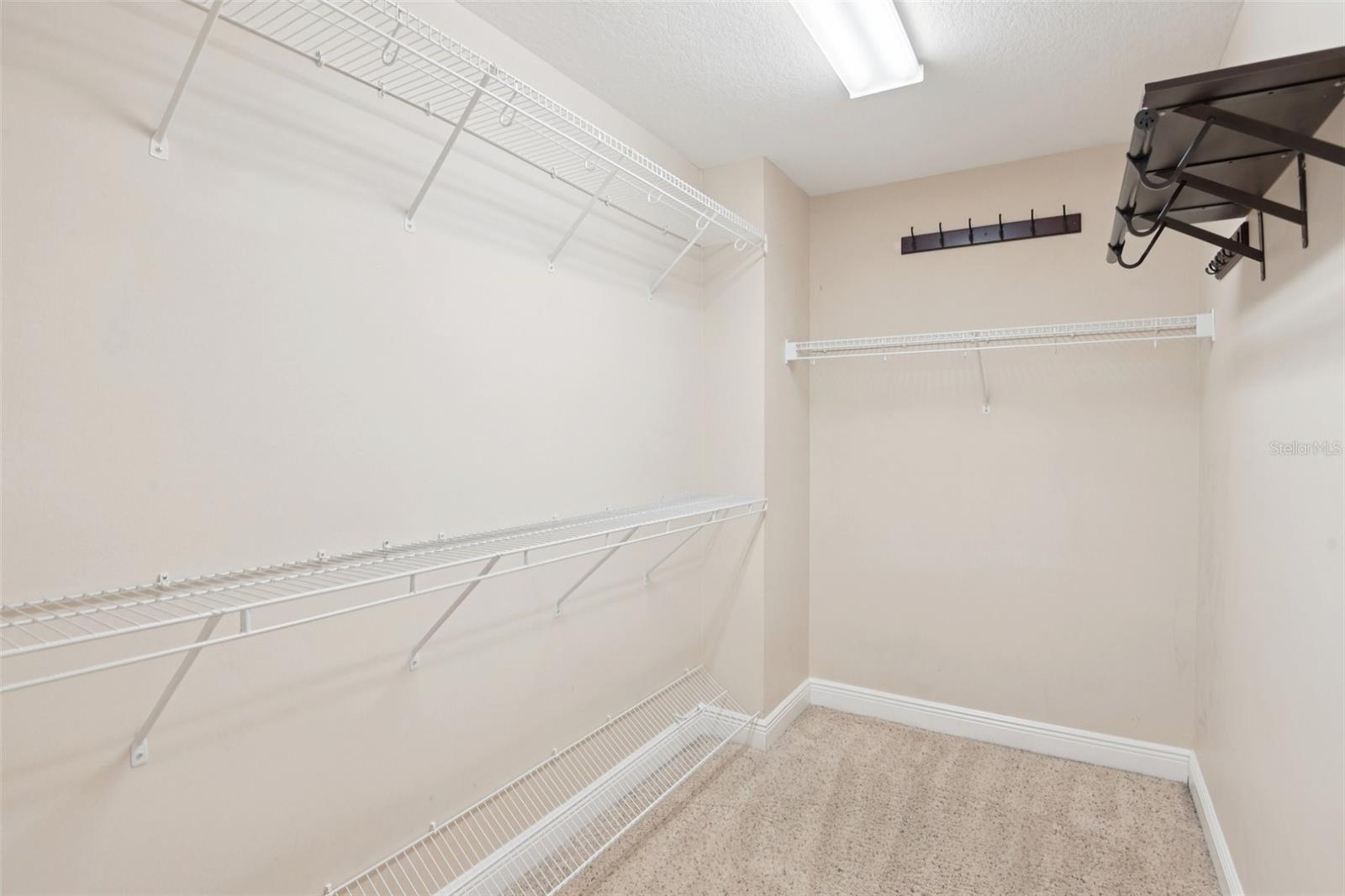 300 VALENCIA CIR — photo 24