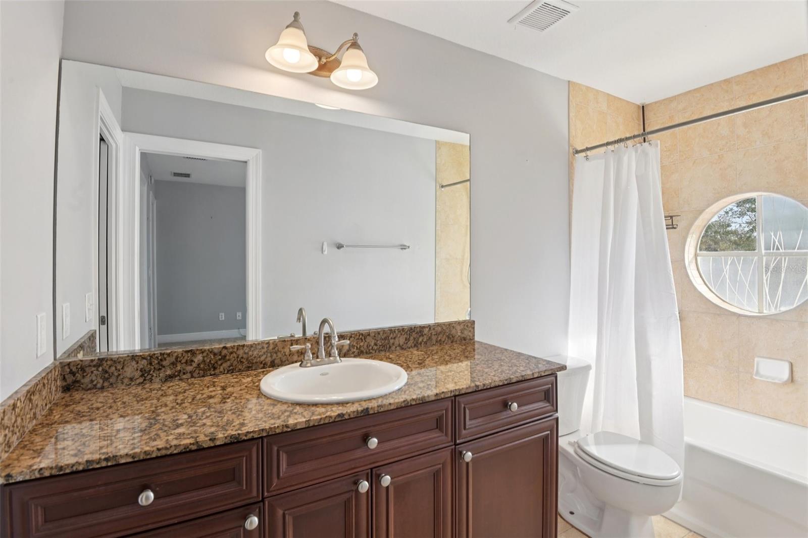 300 VALENCIA CIR — photo 28