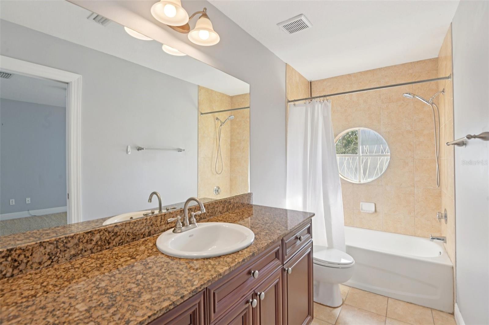 300 VALENCIA CIR — photo 27