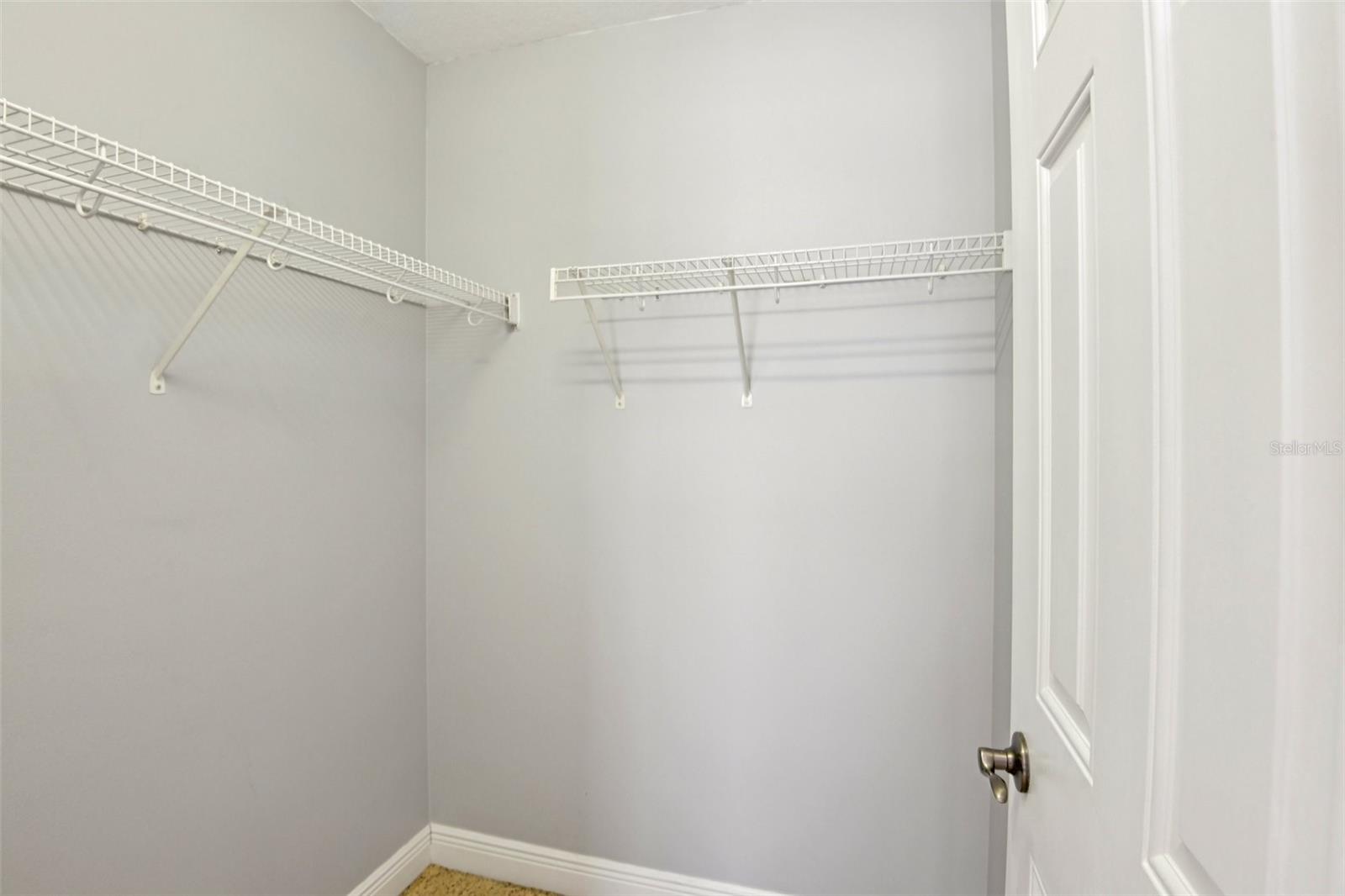 300 VALENCIA CIR — photo 31