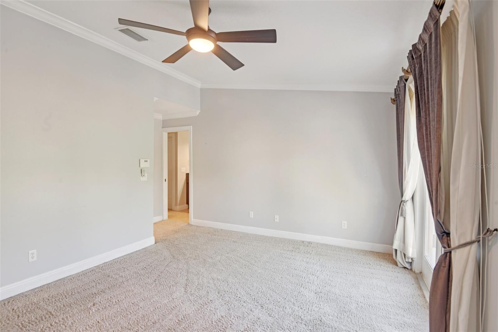 300 VALENCIA CIR — photo 20