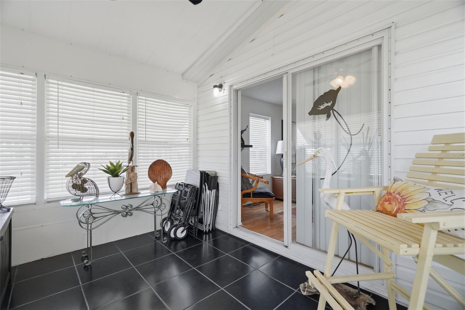 6907 AMERICANA DR NE #101 — photo 18