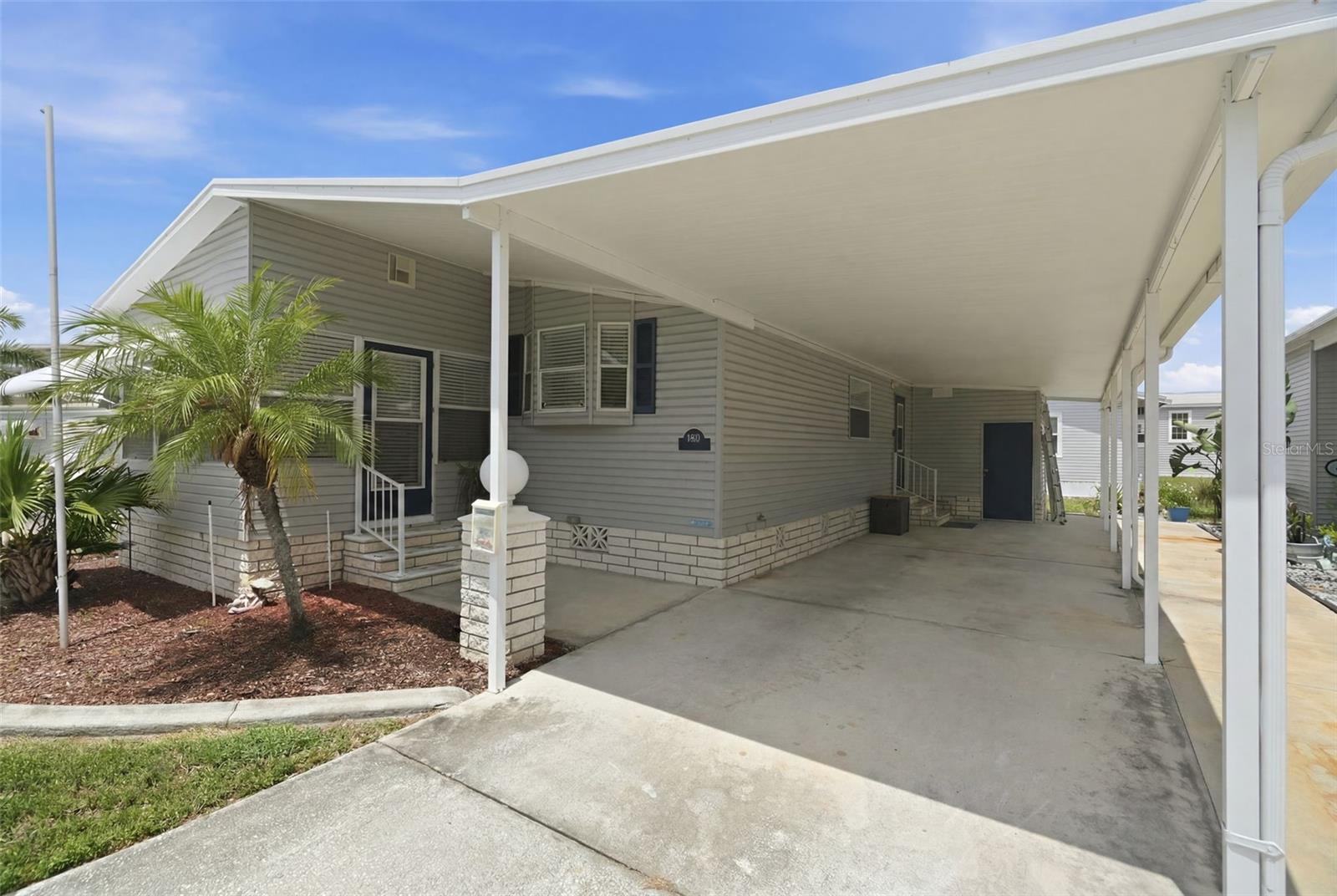 6907 AMERICANA DR NE #101 — photo 21