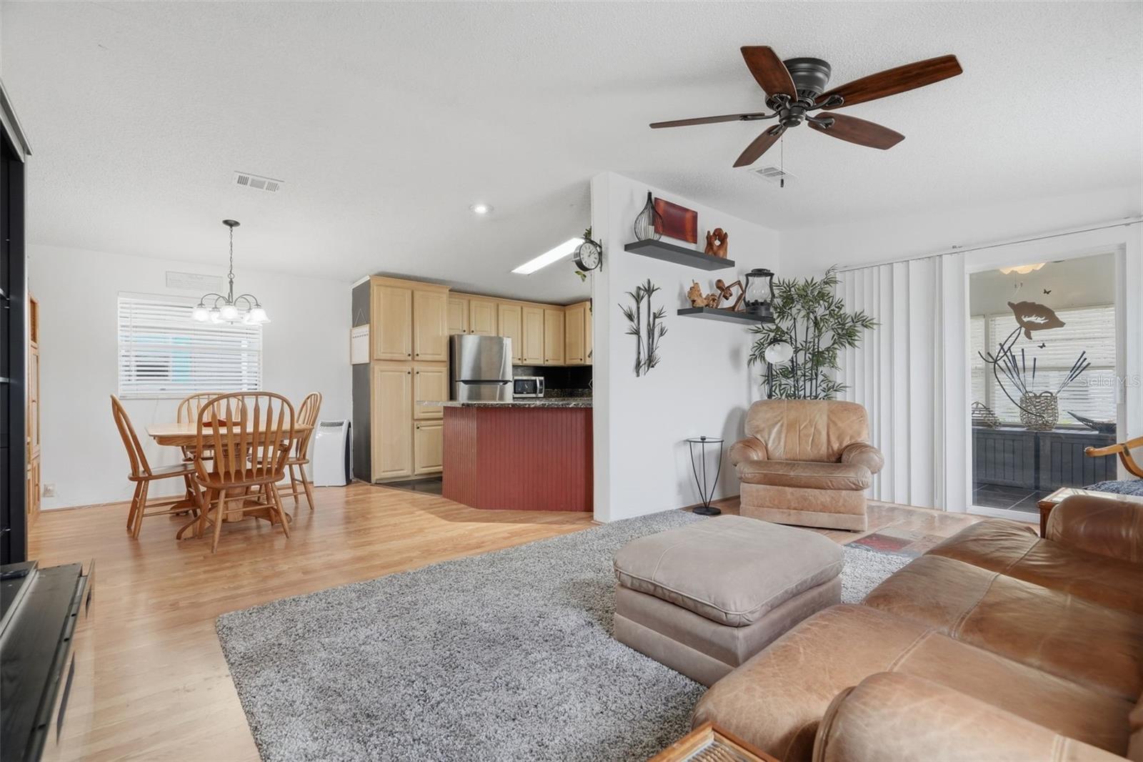 6907 AMERICANA DR NE #101 — photo 12