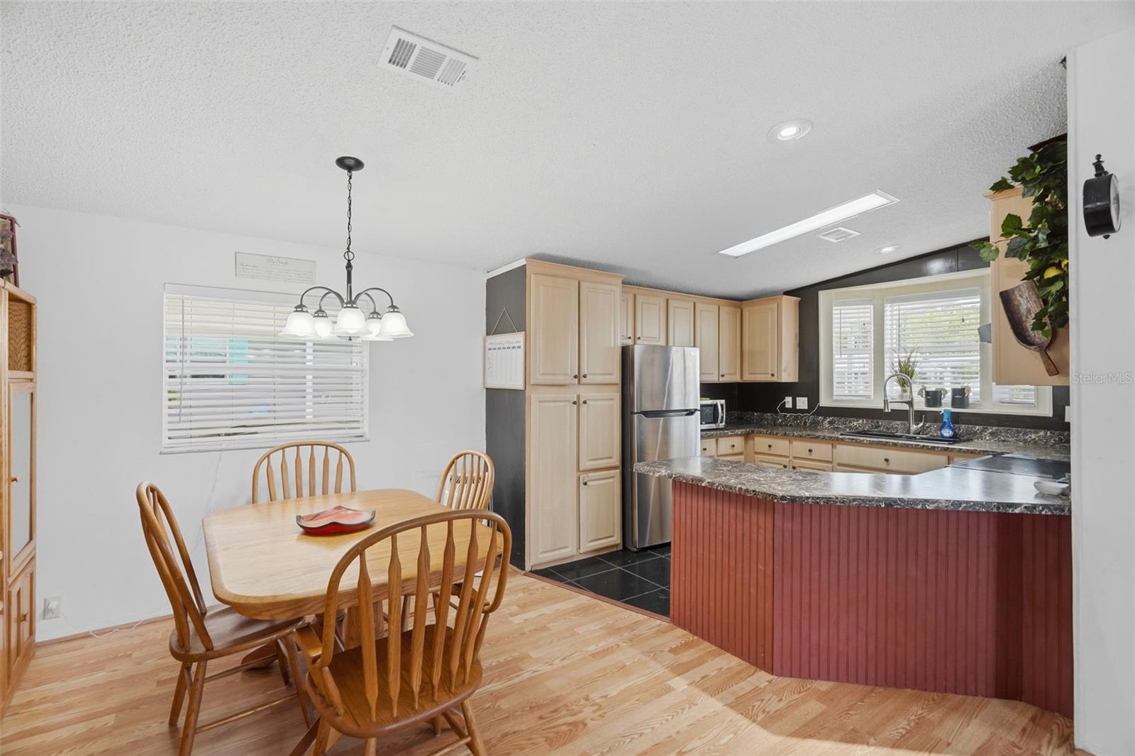6907 AMERICANA DR NE #101 — photo 6