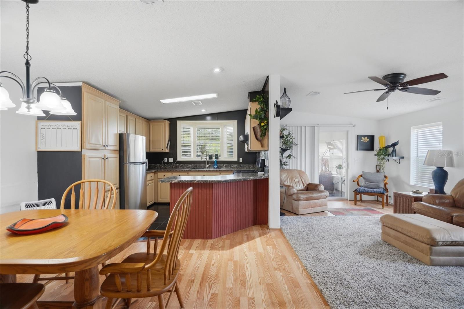6907 AMERICANA DR NE #101 — photo 11