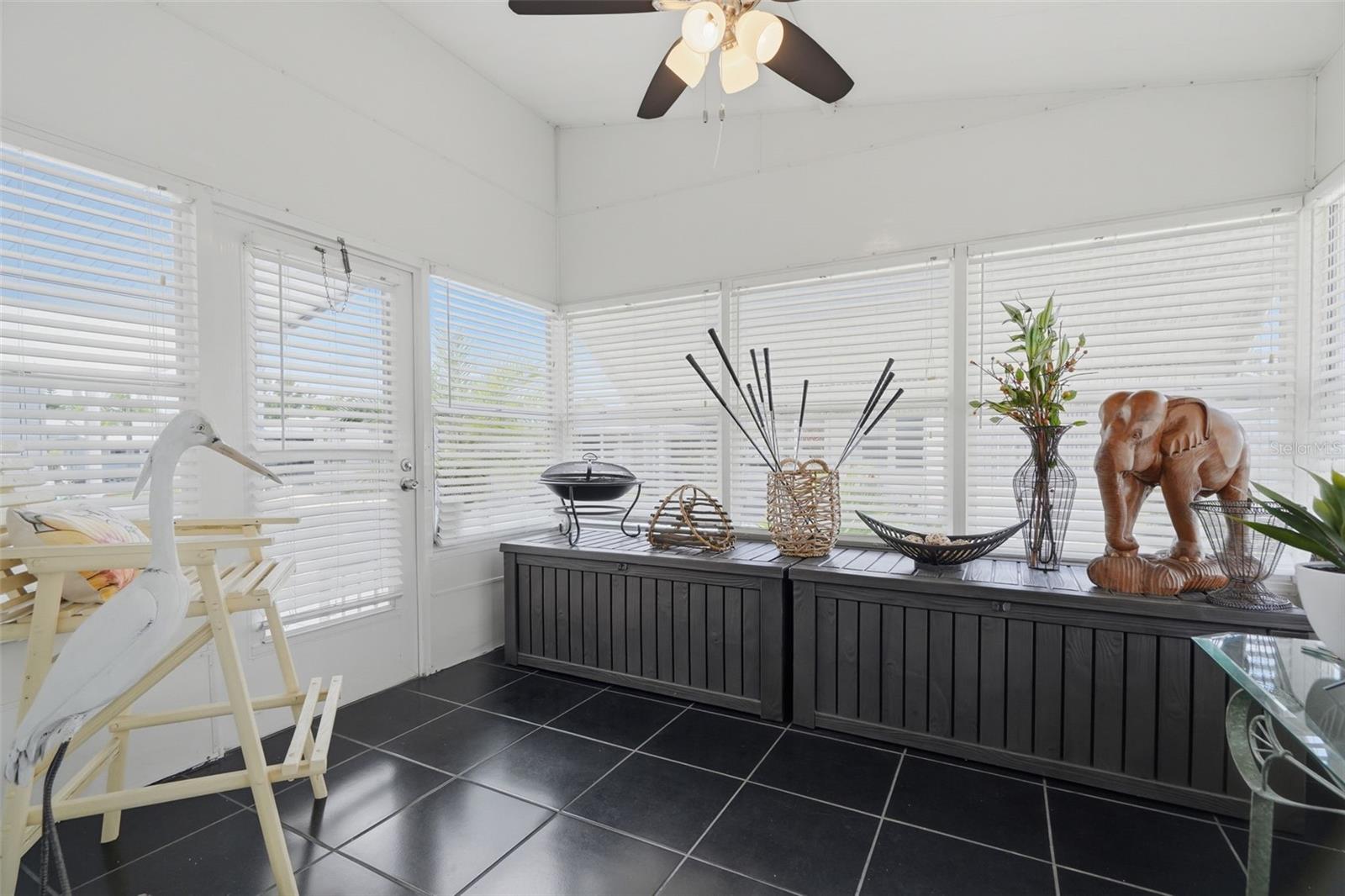 6907 AMERICANA DR NE #101 — photo 17