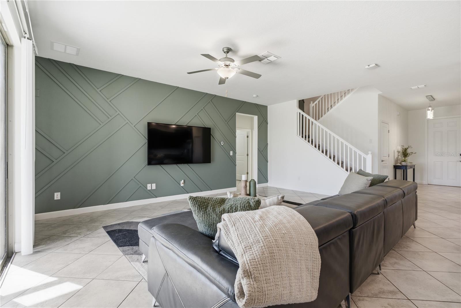 8960 SHADYSIDE LN — photo 10