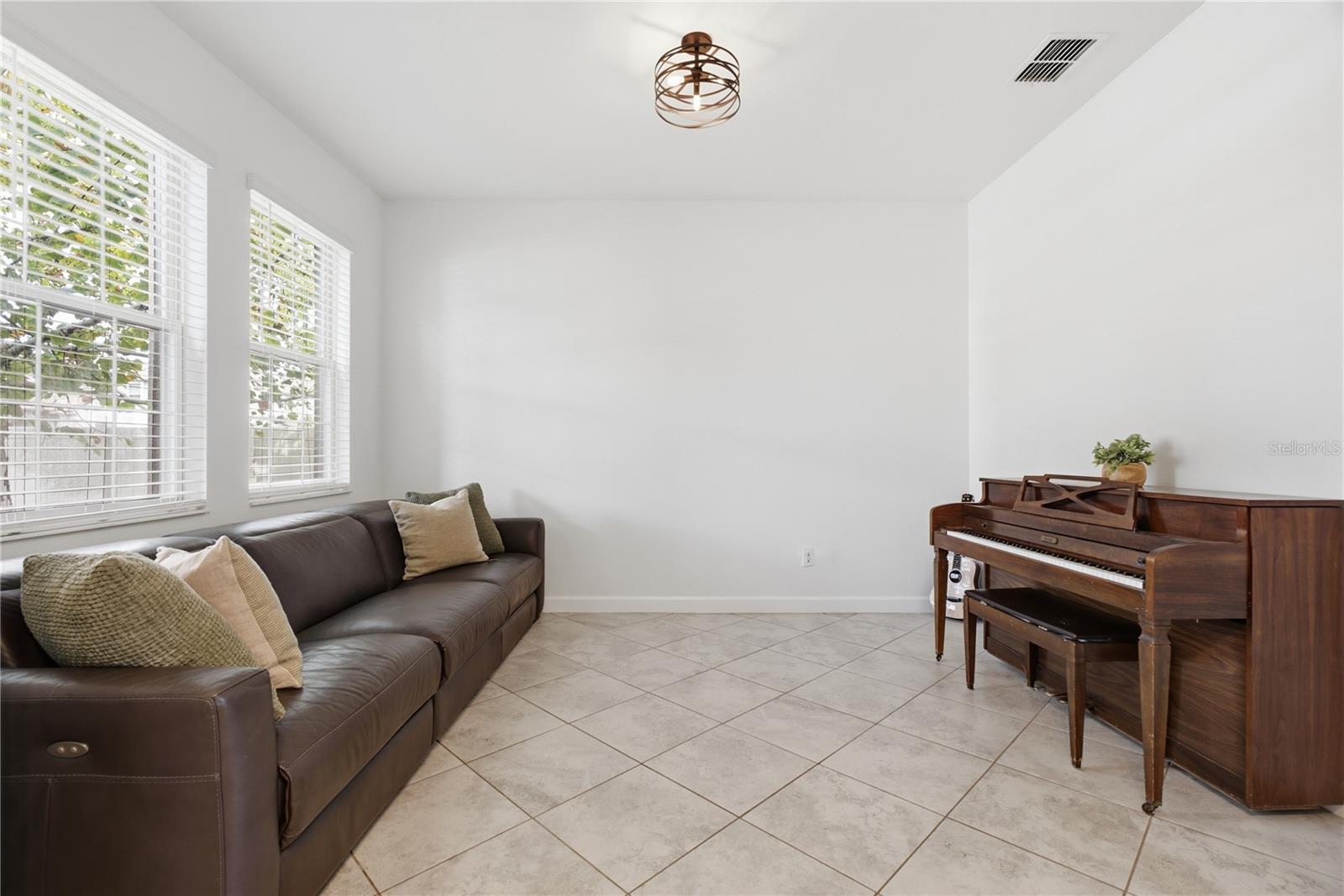 8960 SHADYSIDE LN — photo 6