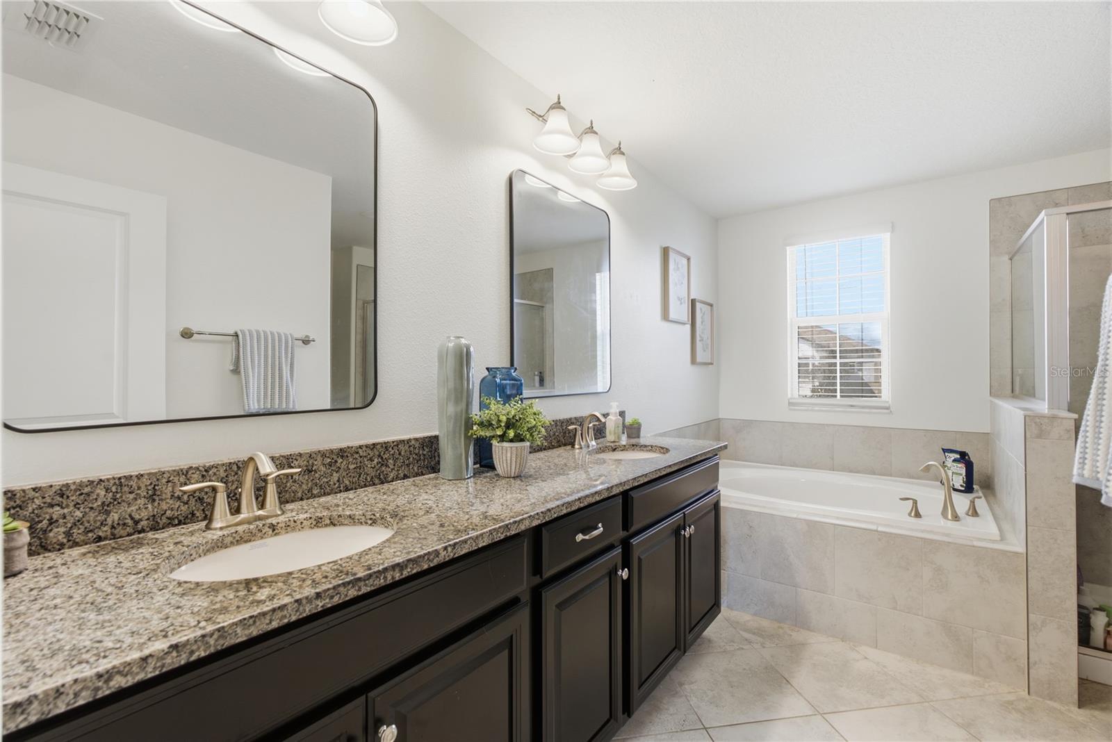 8960 SHADYSIDE LN — photo 28