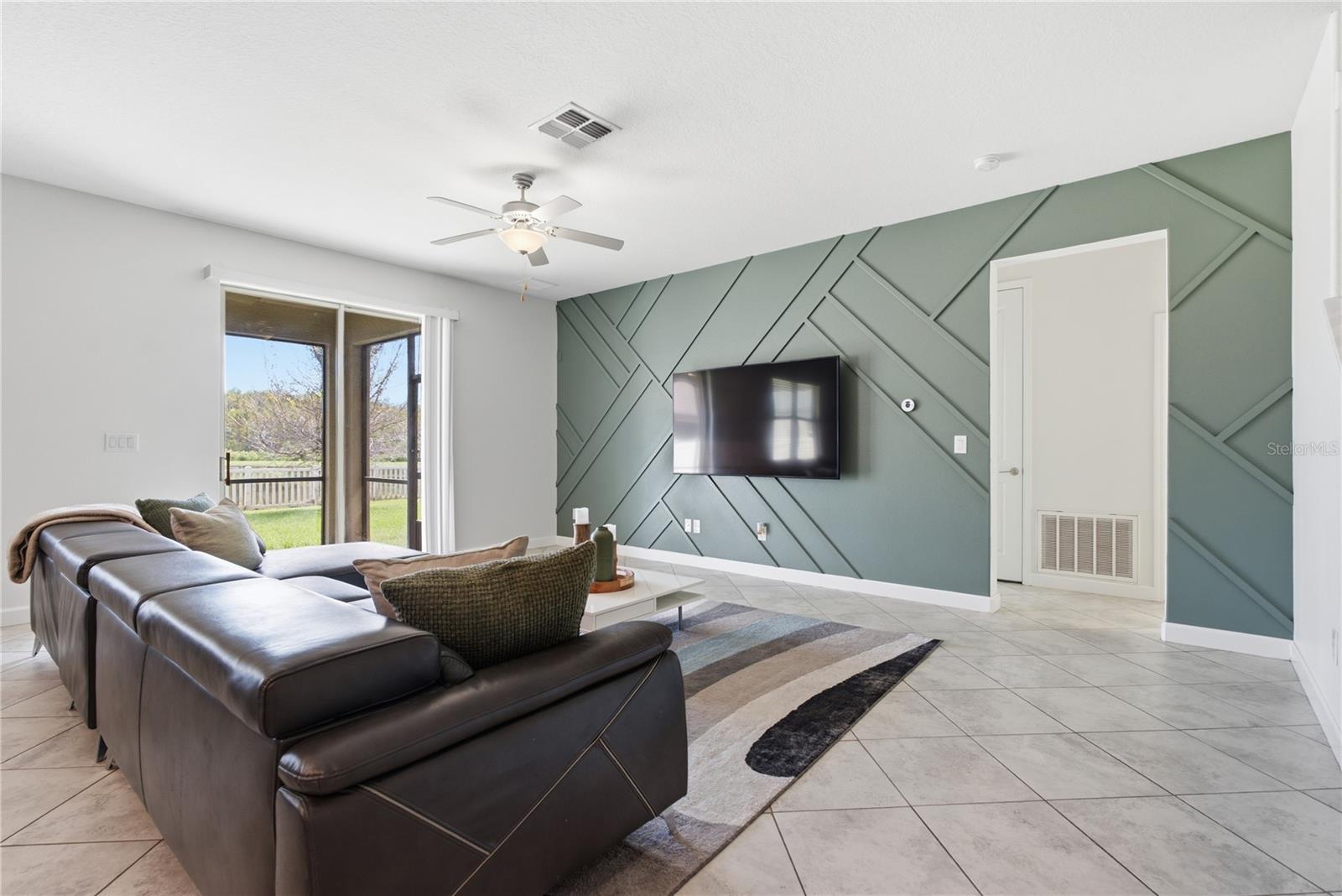 8960 SHADYSIDE LN — photo 9