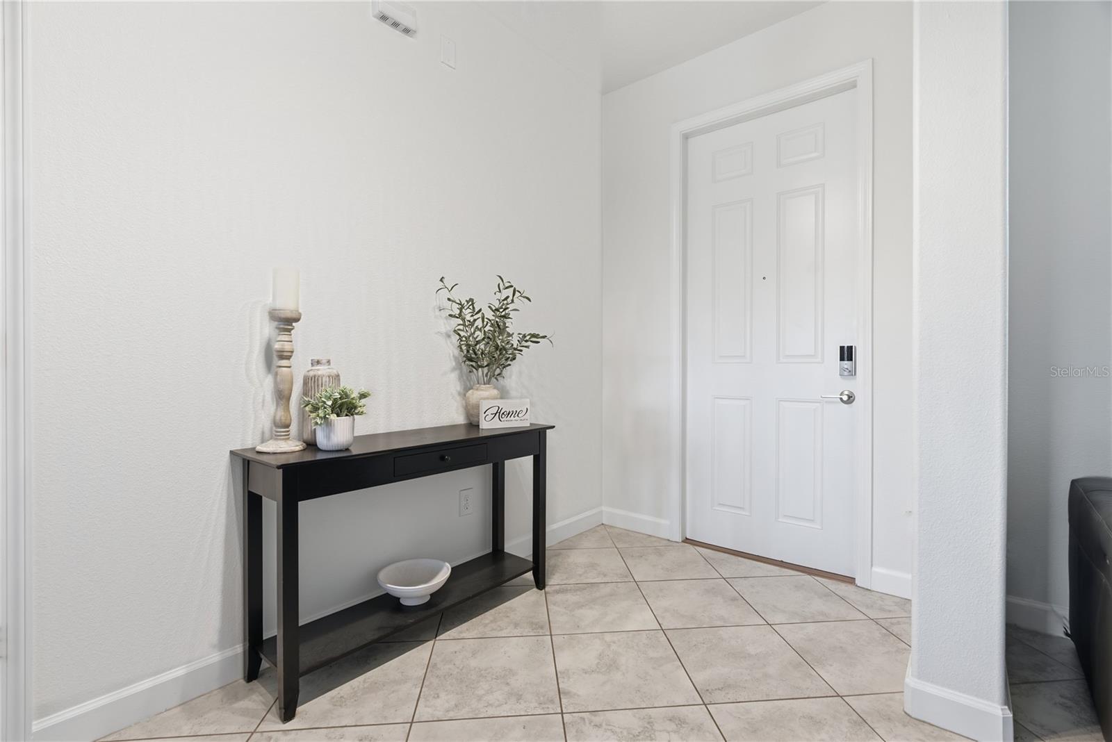 8960 SHADYSIDE LN — photo 4
