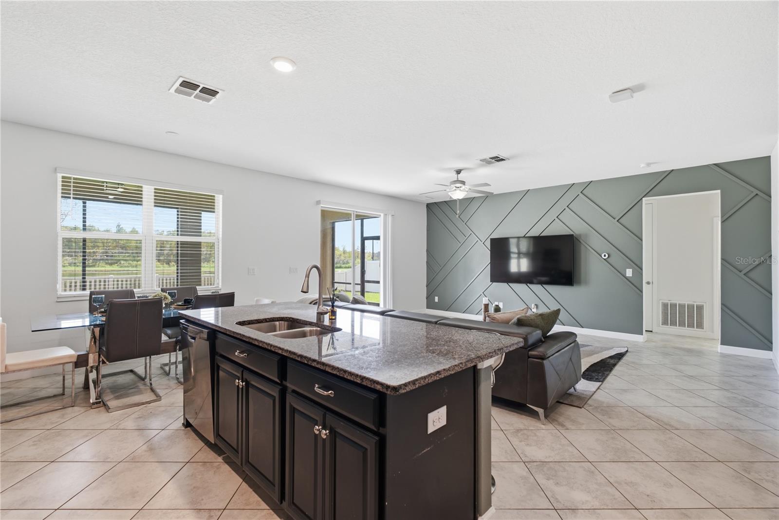 8960 SHADYSIDE LN — photo 19