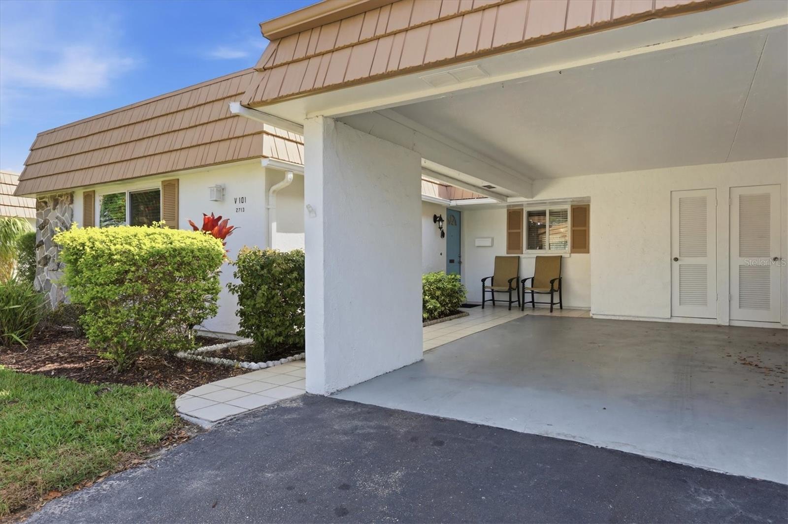 2713 RIVERBLUFF CT #V101 — photo 2
