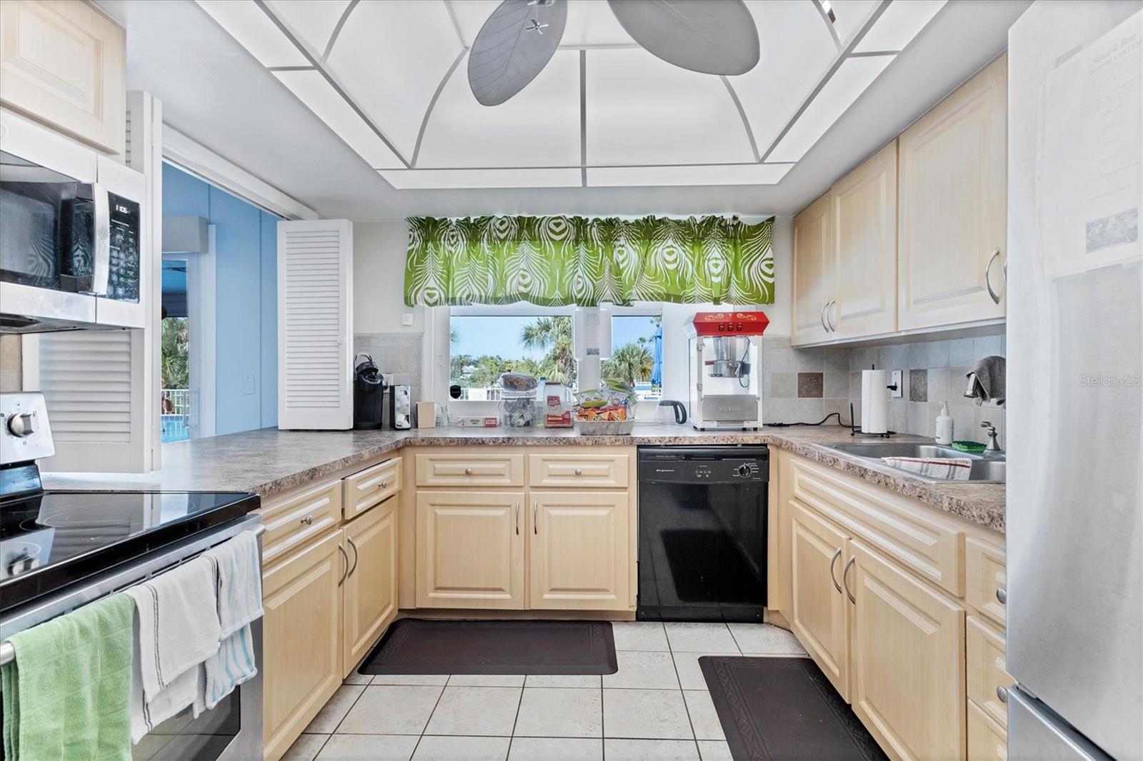 2713 RIVERBLUFF CT #V101 — photo 31