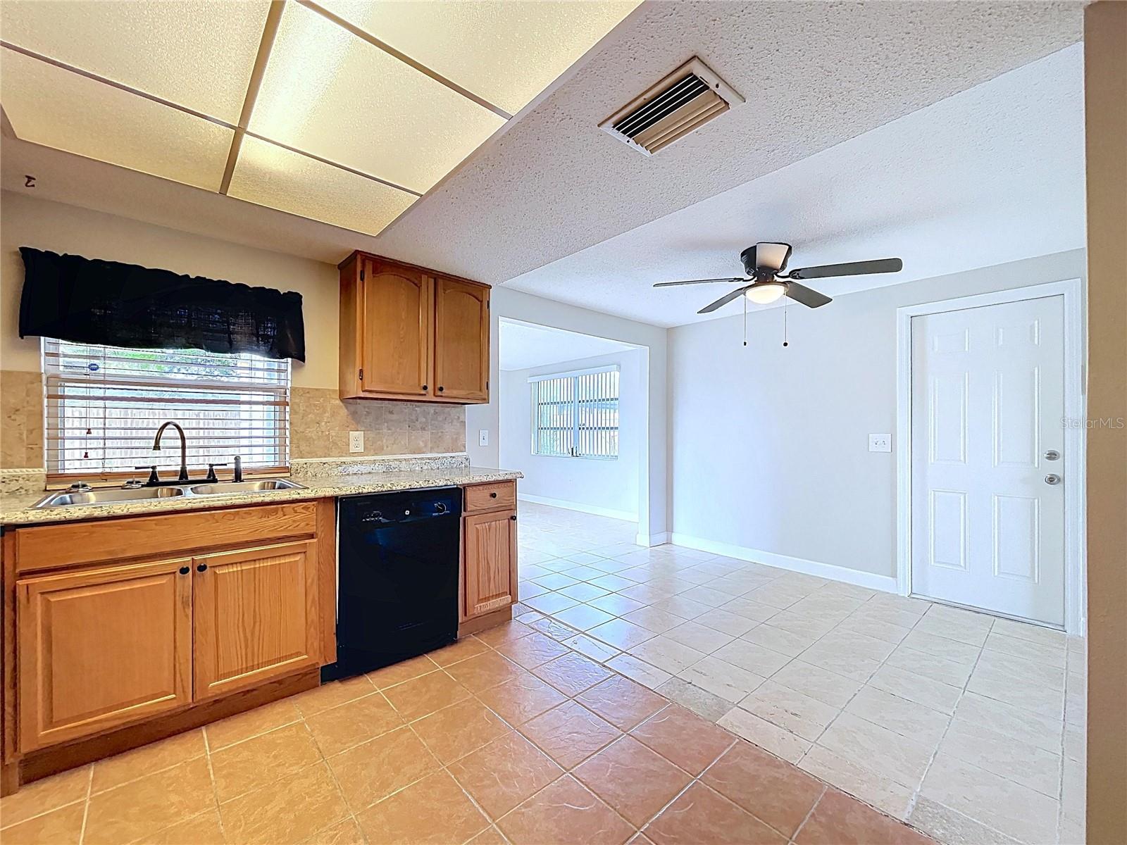 9741 LAMANTIN DR — photo 13