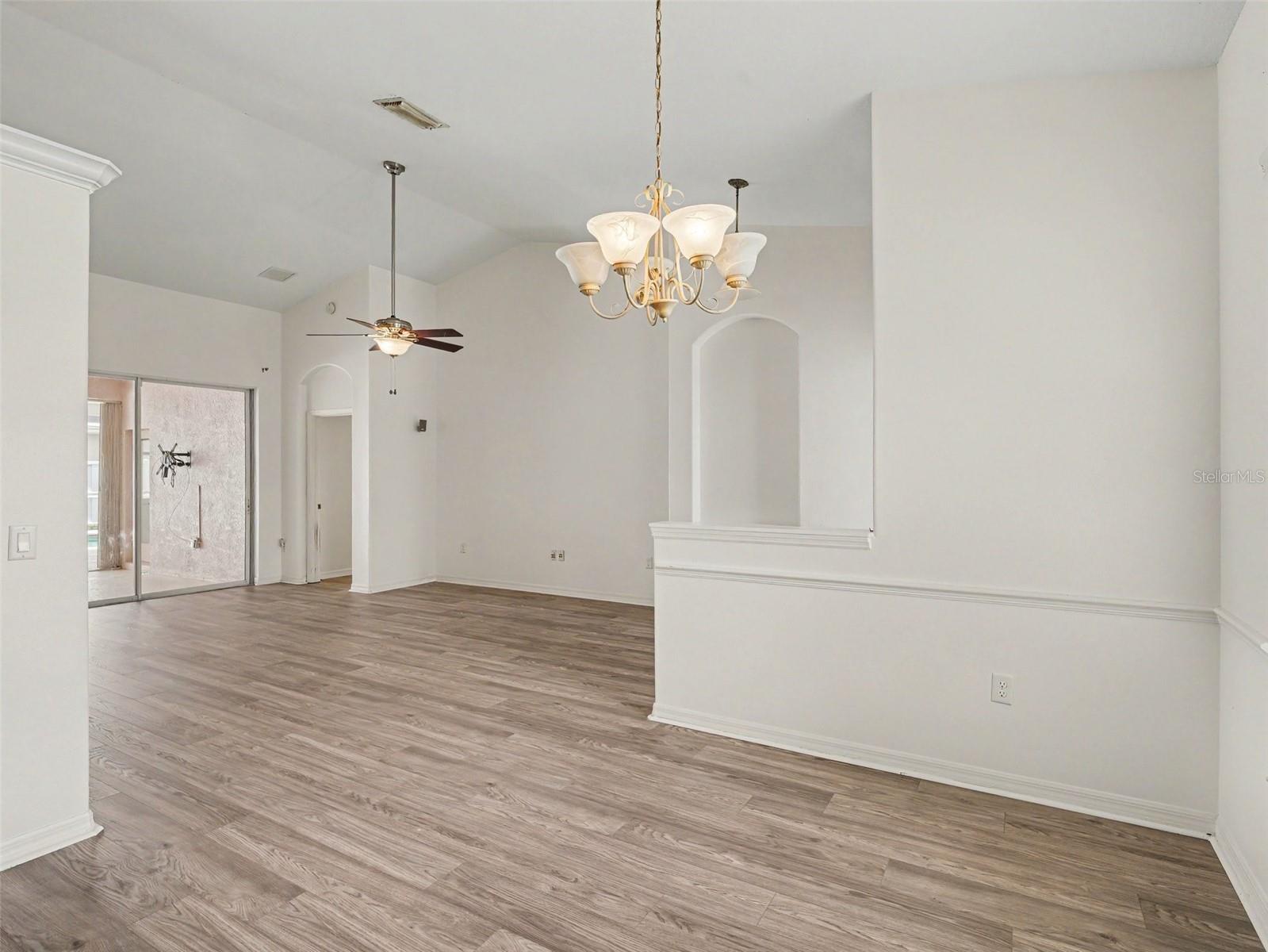 535 PLANTERS MANOR WAY — photo 9