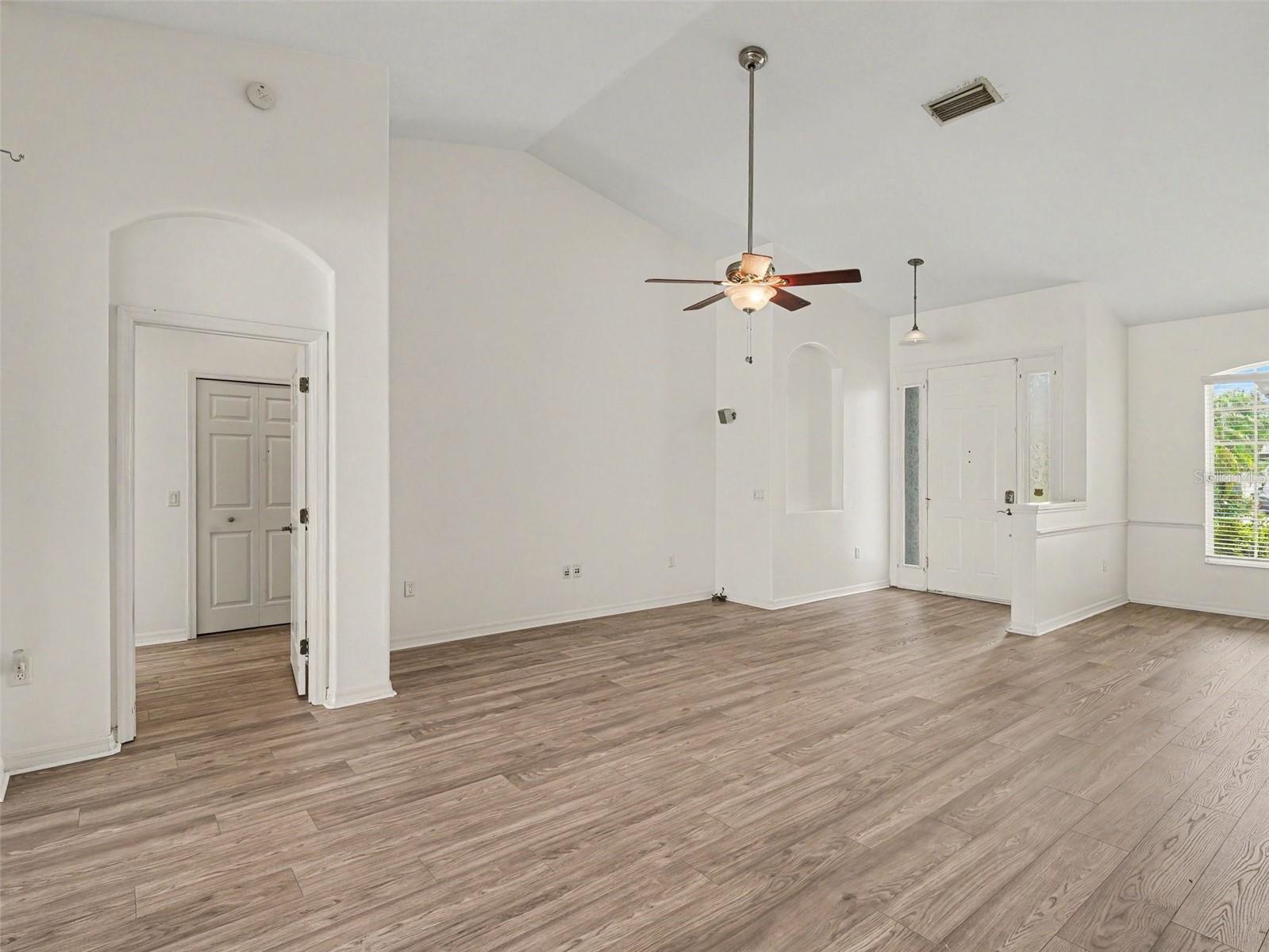 535 PLANTERS MANOR WAY — photo 4