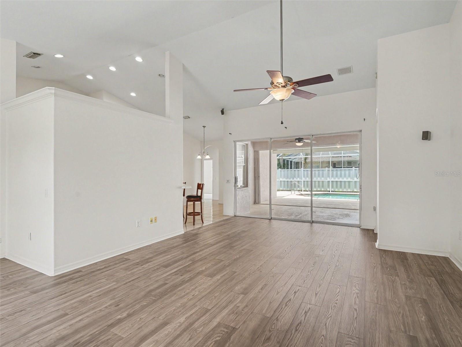 535 PLANTERS MANOR WAY — photo 8