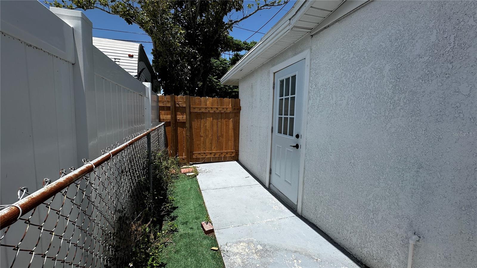 4803 GUARDIAN AVE — photo 23