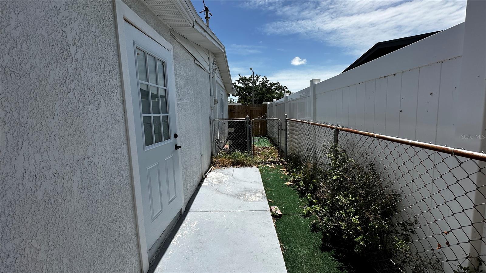 4803 GUARDIAN AVE — photo 20