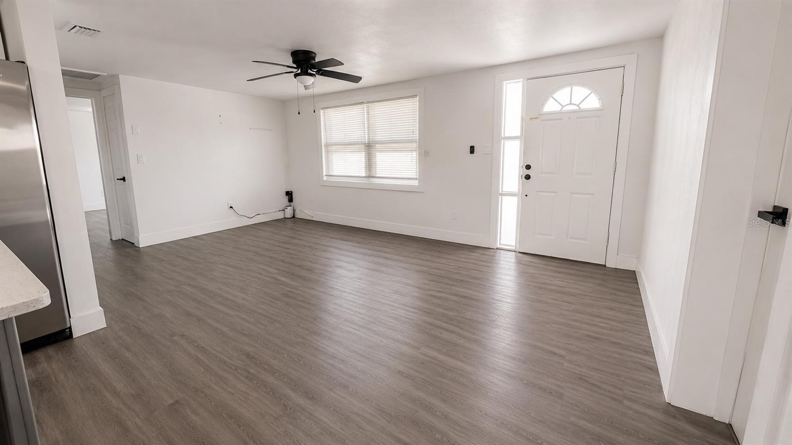 4803 GUARDIAN AVE — photo 10