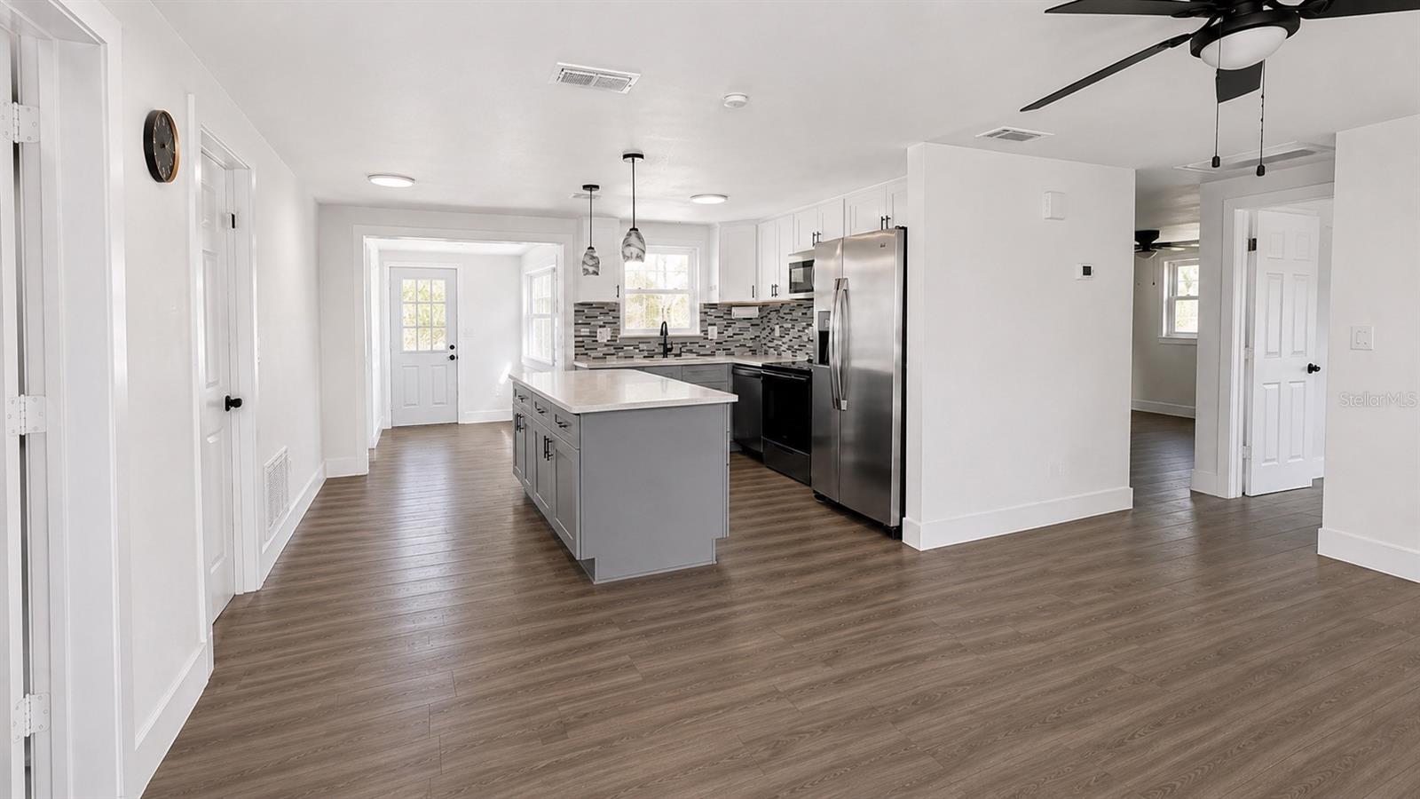 4803 GUARDIAN AVE — photo 6