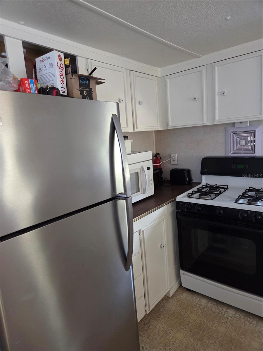 12503 AVERY RD — photo 4