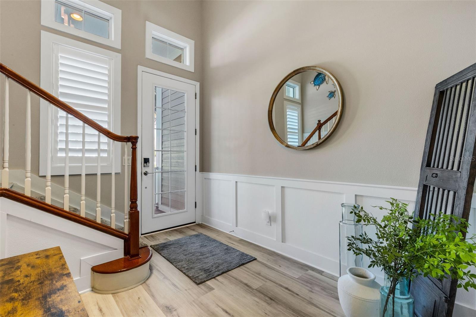 289 SAPPHIRE LAKE DR #202 — photo 6